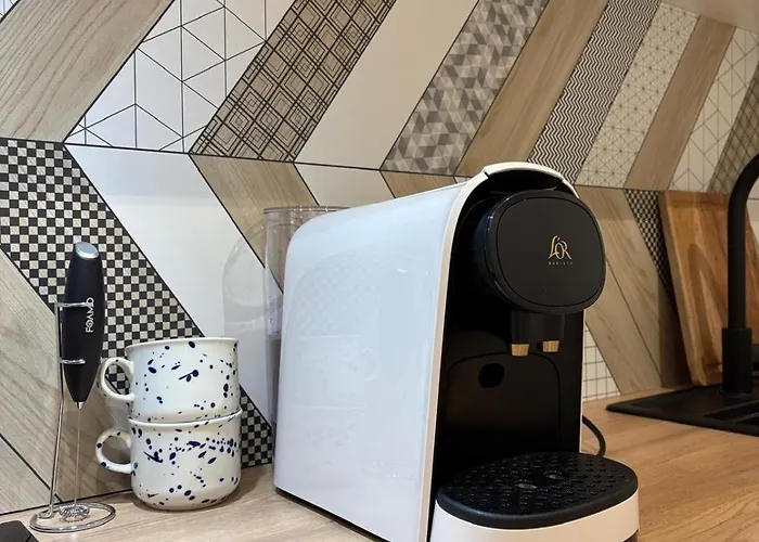 Comfort & Quiet Air Conditioning Parking * Antibes