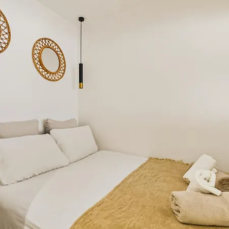 Daire T2 Clim - 3 Min Plages & Balcon -4p Juan-les-pins Antibes