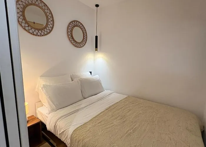 Comfort & Quiet Air Conditioning Parking شقة