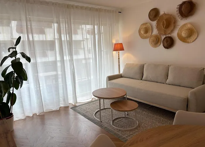 Comfort & Quiet Air Conditioning Parking * Антиб